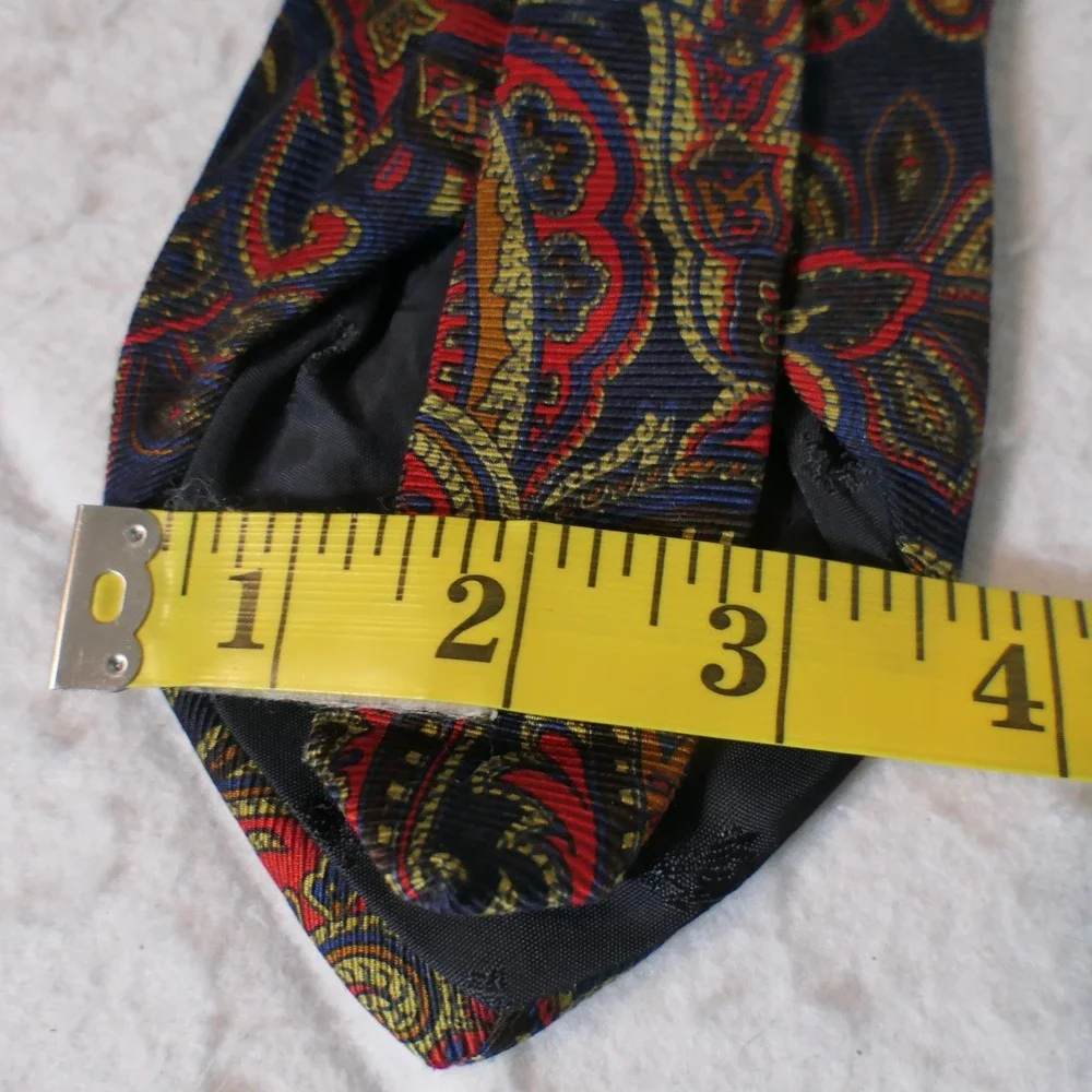 Brooks Brothers Men Silk Tie OS Navy Red Paisley Preppy Academic Ivy League READ